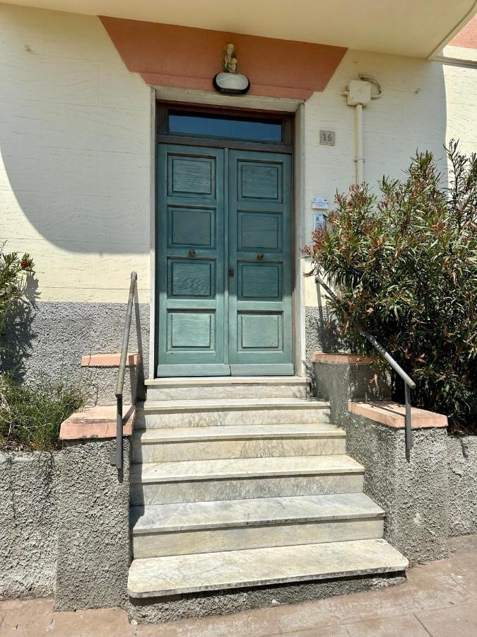 Hostdomus - Casa Ester Noli Zewnętrze zdjęcie